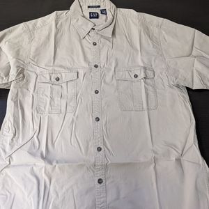 Gap mens button down shirt Large